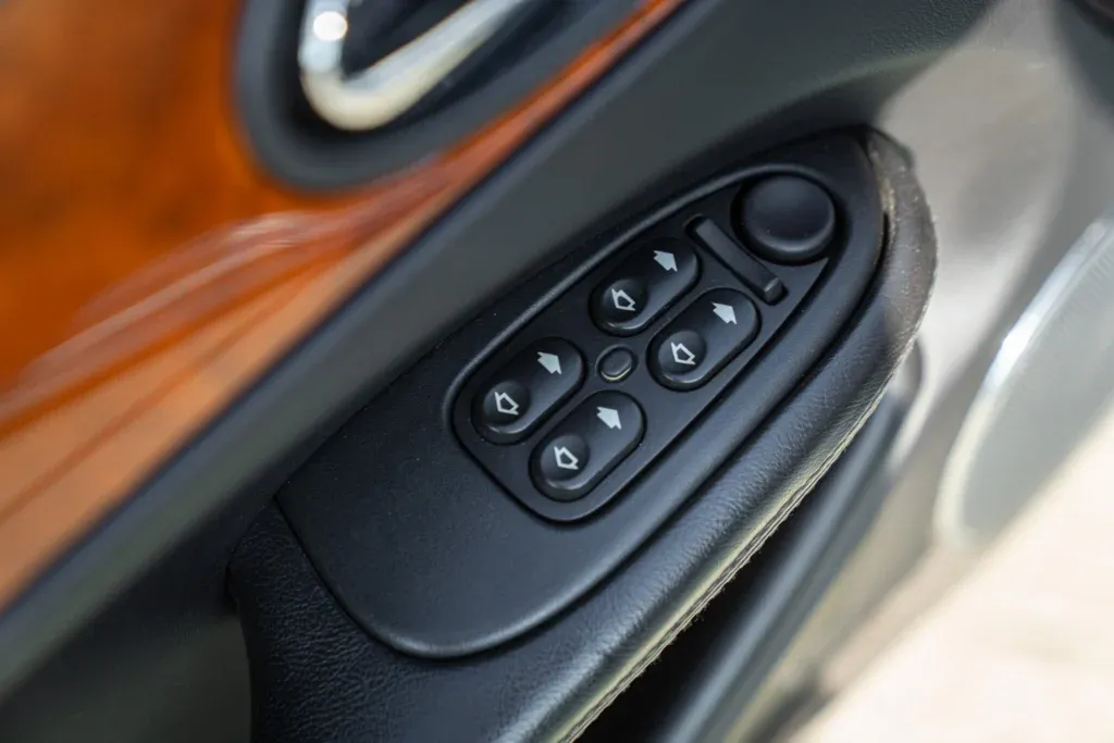 Jaguar XJ8 for sale | 1997 JAGUAR XJ8 3.2 EXECUTIVE - Image 42