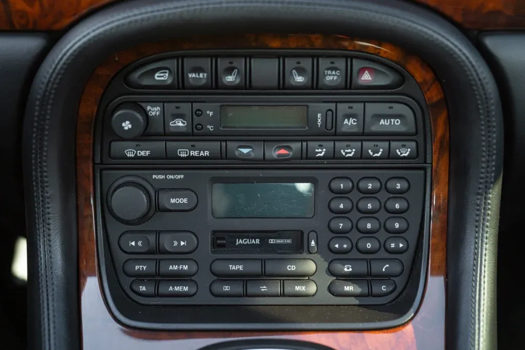 Jaguar XJ8 for sale | 1997 JAGUAR XJ8 3.2 EXECUTIVE - Image 50