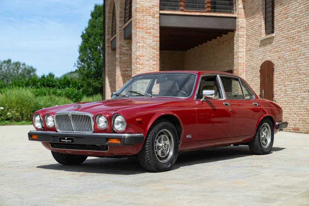 Jaguar XJ6 for sale | 1981 JAGUAR XJ6 4.2 MANUALE