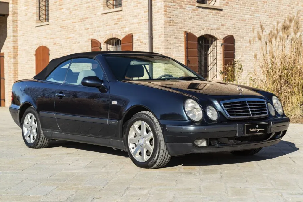 Mercedes-Benz CLK for sale | 2002 Mercedes-Benz CLK 230 Cabriolet - Image 2