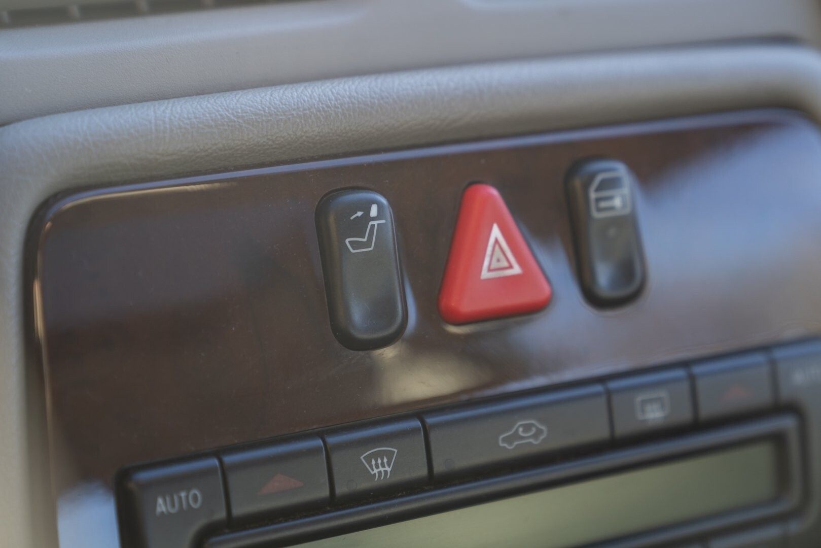 Mercedes-Benz CLK for sale | 1997 MERCEDES-BENZ CLK 200 COUPE’ - Image 46