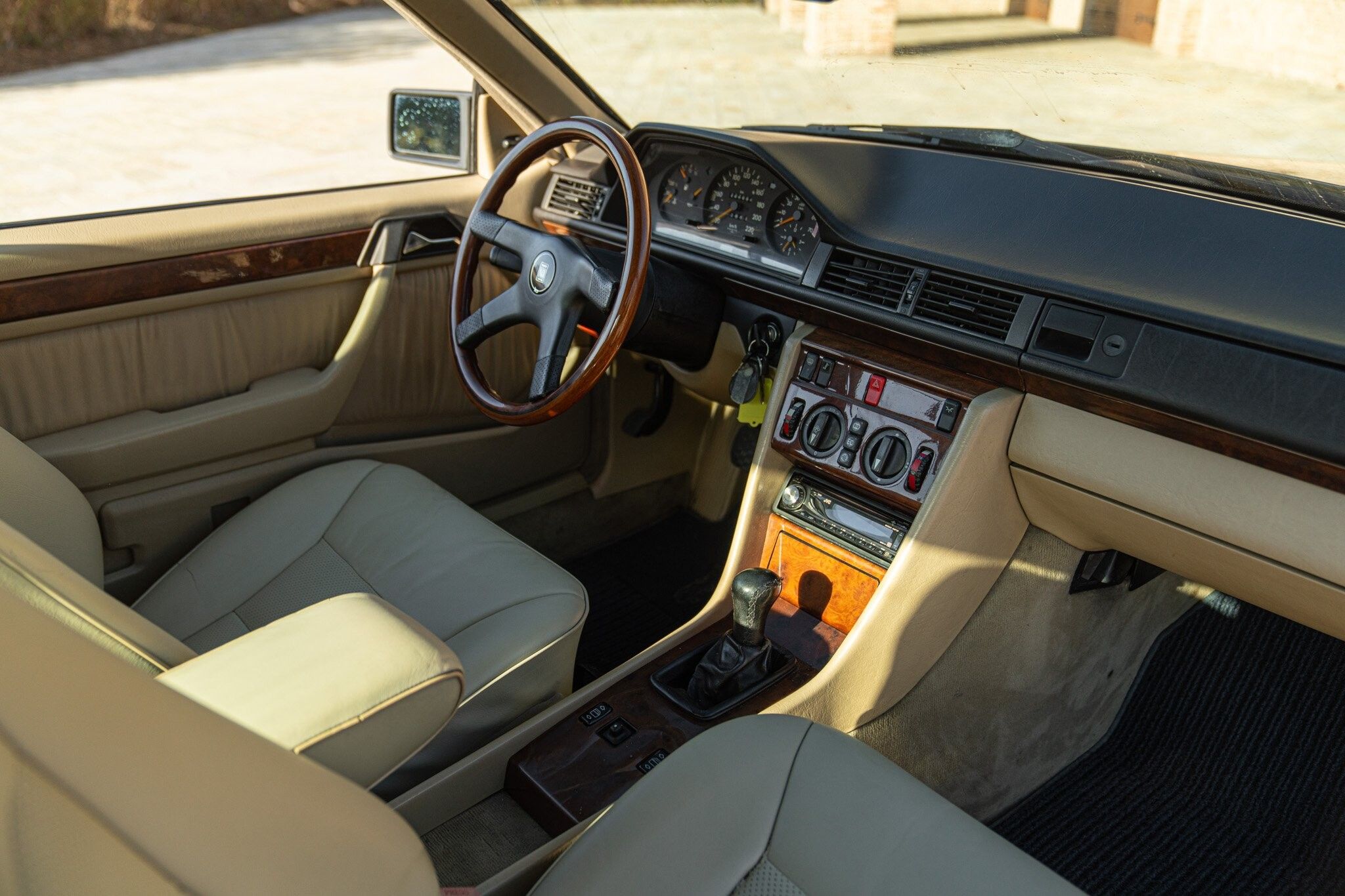 Mercedes-Benz E-Class for sale | 1992 MERCEDES-BENZ CE 200 - Image 20