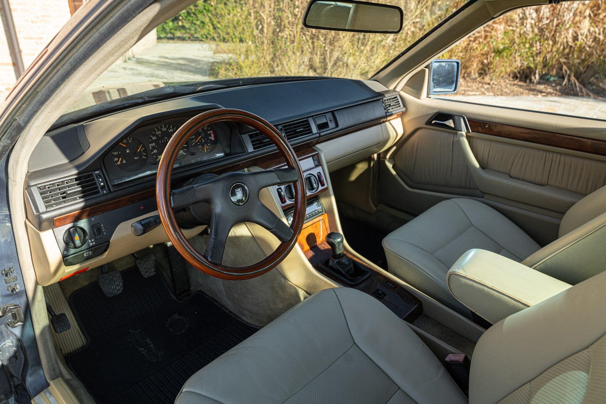 Mercedes-Benz E-Class for sale | 1992 MERCEDES-BENZ CE 200 - Image 26