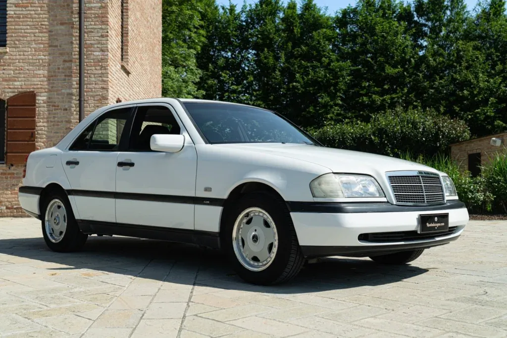 Mercedes-Benz C-Class for sale | 1996 MERCEDES-BENZ C 200 KOMPRESSOR - Image 2