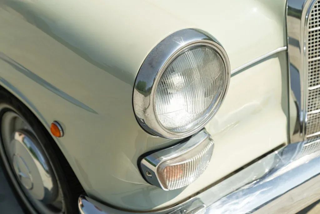 Mercedes-Benz Fintail (Heckflosse) for sale | 1966 MERCED-BENZ 200 CODINE - Image 12