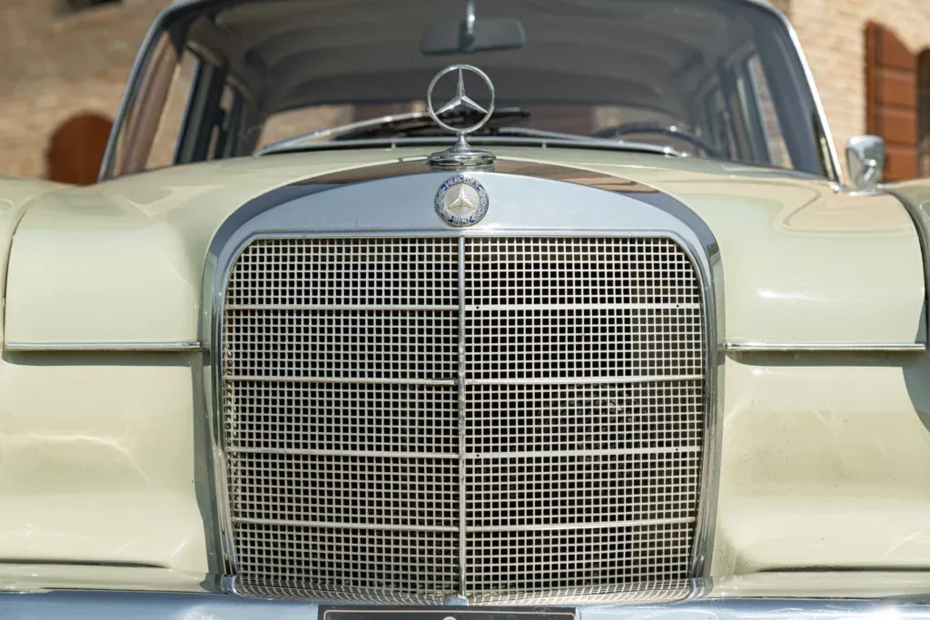 Mercedes-Benz Fintail (Heckflosse) for sale | 1966 MERCED-BENZ 200 CODINE - Image 14