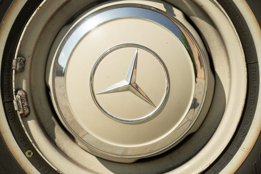 Mercedes-Benz Fintail (Heckflosse) for sale | 1966 MERCEDES-BENZ 200 CODINE - Image 24