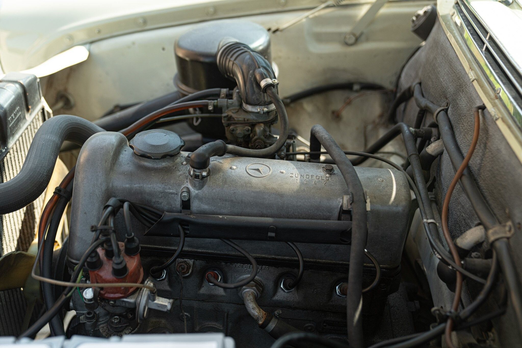 Mercedes-Benz Fintail (Heckflosse) for sale | 1966 MERCEDES-BENZ 200 CODINE - Image 63