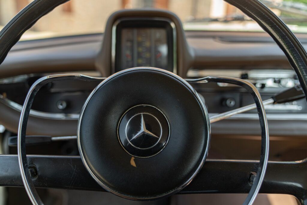 Mercedes-Benz Fintail (Heckflosse) for sale | 1966 MERCEDES-BENZ 200 CODINE - Image 46