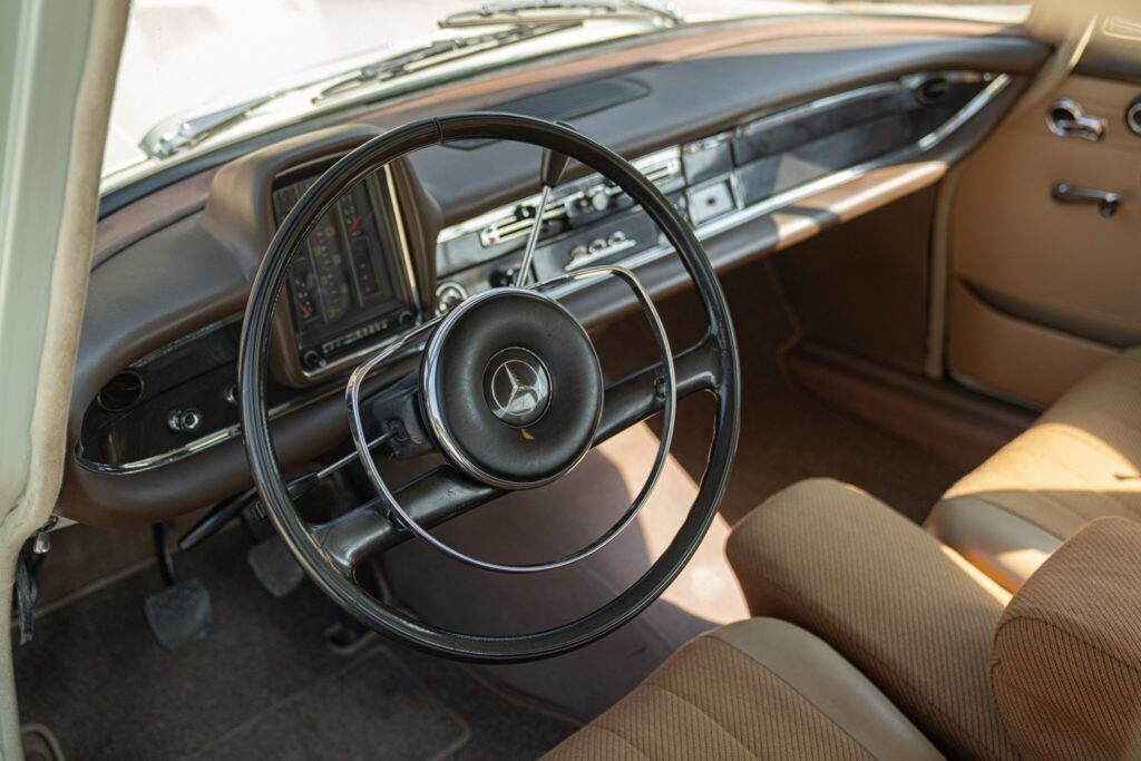 Mercedes-Benz Fintail (Heckflosse) for sale | 1966 MERCEDES-BENZ 200 CODINE - Image 37