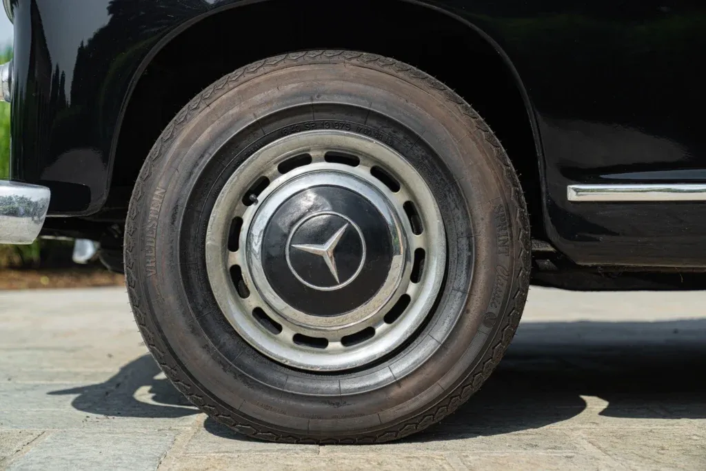 Mercedes-Benz Ponton for sale | 1955 MERCEDES-BENZ 190 - Image 17