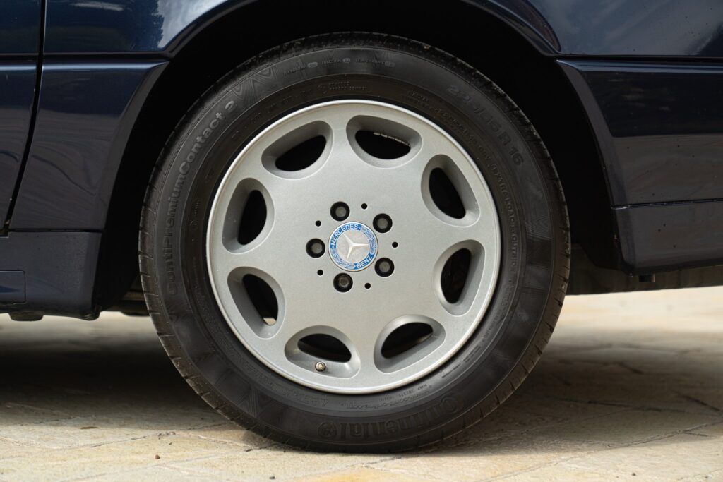 Mercedes-Benz SL for sale | 1995 Mercedes-Benz SL 320 - Image 19