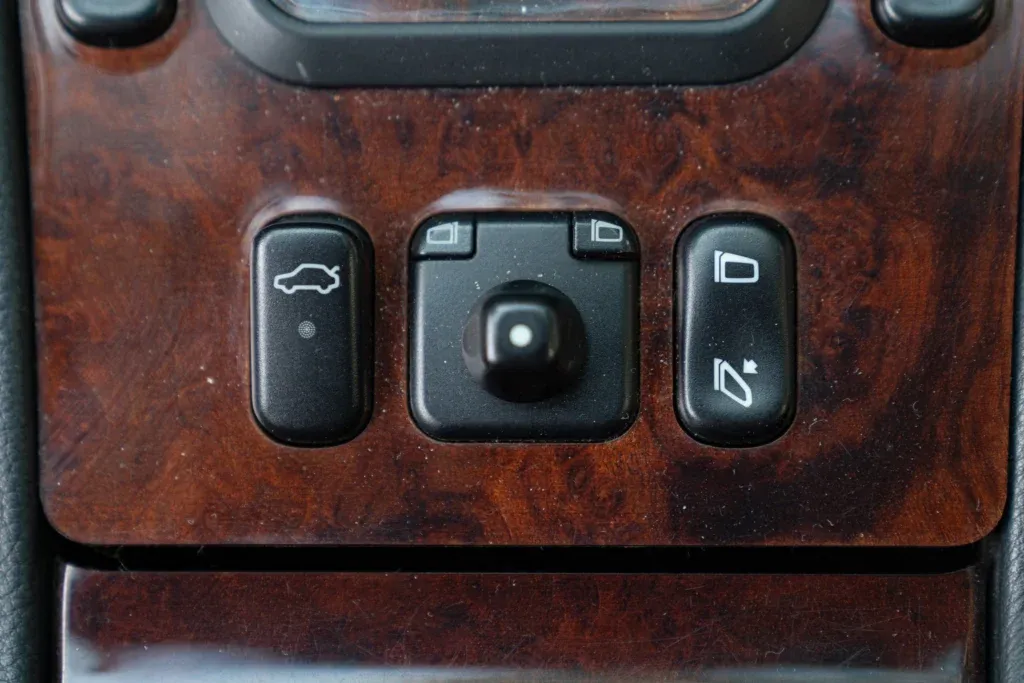 Mercedes-Benz E-Class for sale | 2000 MERCEDES-BENZ E430 V8 - Image 32