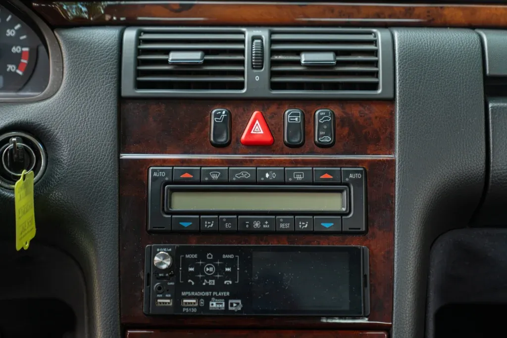 Mercedes-Benz E-Class for sale | 2000 MERCEDES-BENZ E430 V8 - Image 36