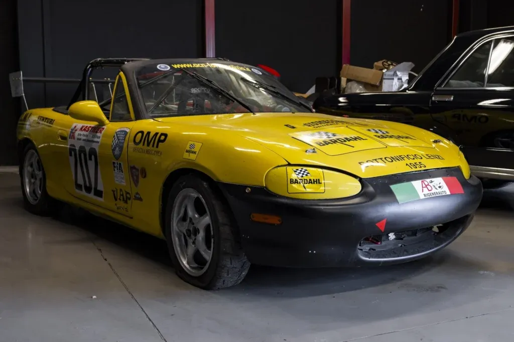 Mazda MX-5 for sale | 2001 MAZDA MX 5 RACING - Image 2