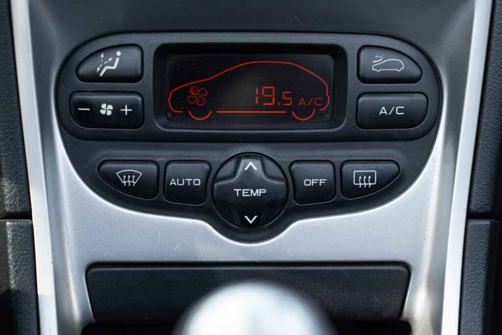 Peugeot 307 CC for sale | 2004 PEUGEOT 307 CC CABRIOLET PRIVILEGE - Image 45