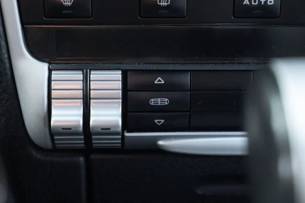 Porsche Cayenne for sale | 2007 PORSCHE CAYENNE S LIVREA ROTHMANS - Image 47