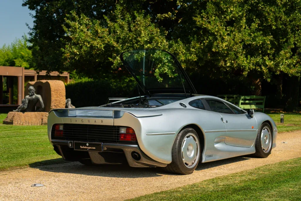 Jaguar XJ220 for sale | 1993 Jaguar XJ 220 - Image 7