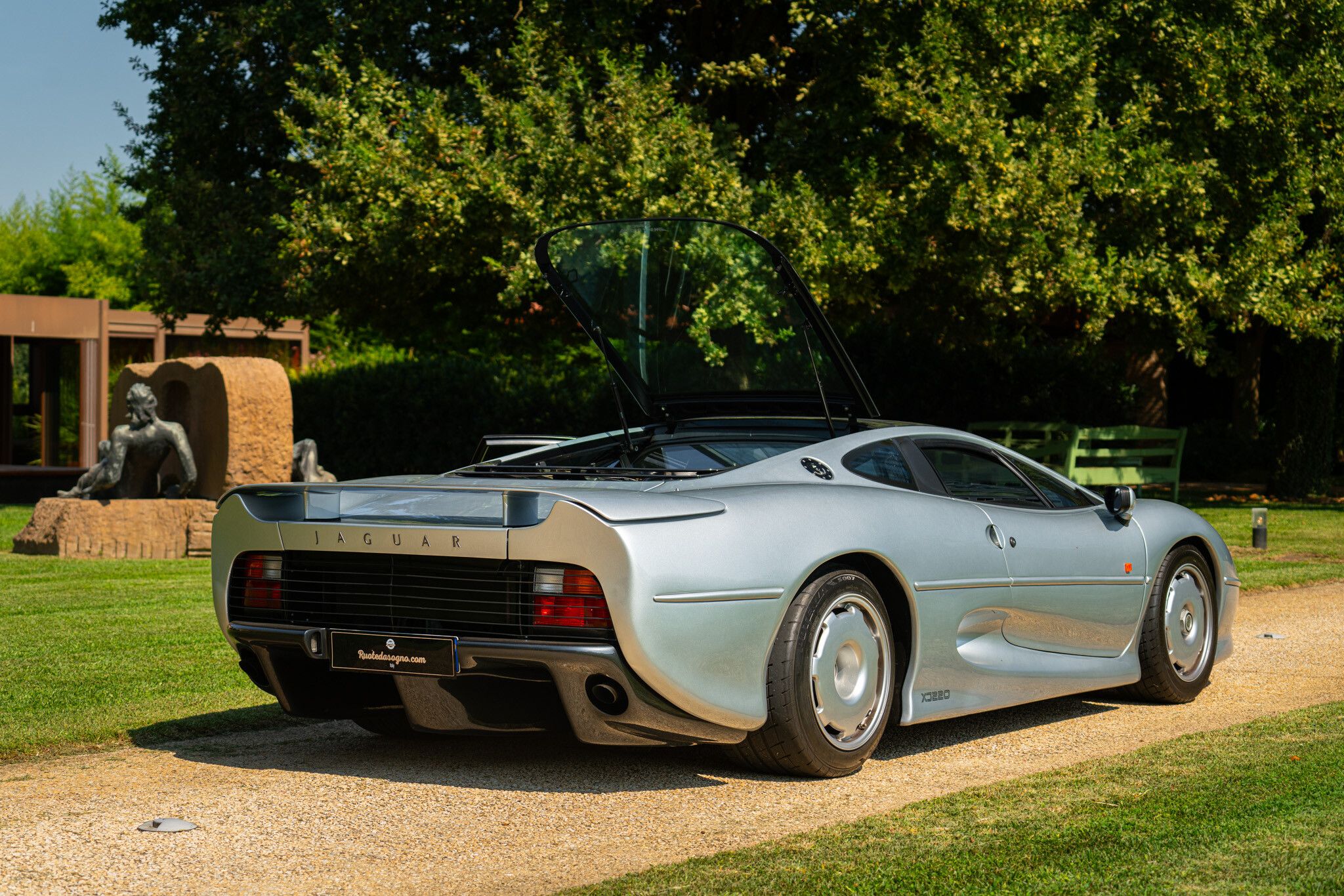 Jaguar XJ220 for sale | 1993 Jaguar XJ 220 - Image 7