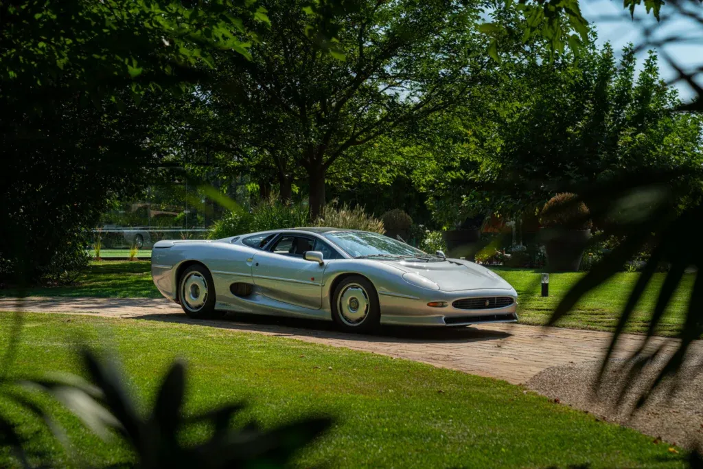Jaguar XJ220 for sale | 1993 Jaguar XJ 220 - Image 8