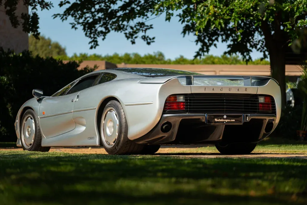 Jaguar XJ220 for sale | 1993 Jaguar XJ 220 - Image 5