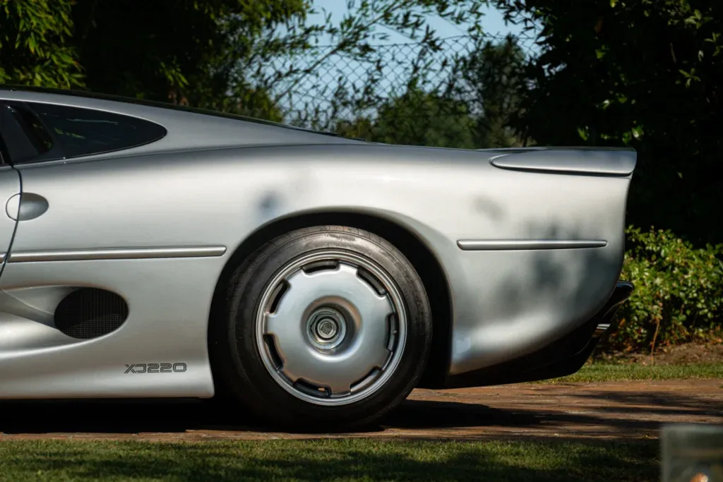 Jaguar XJ220 for sale | 1993 Jaguar XJ 220 - Image 20