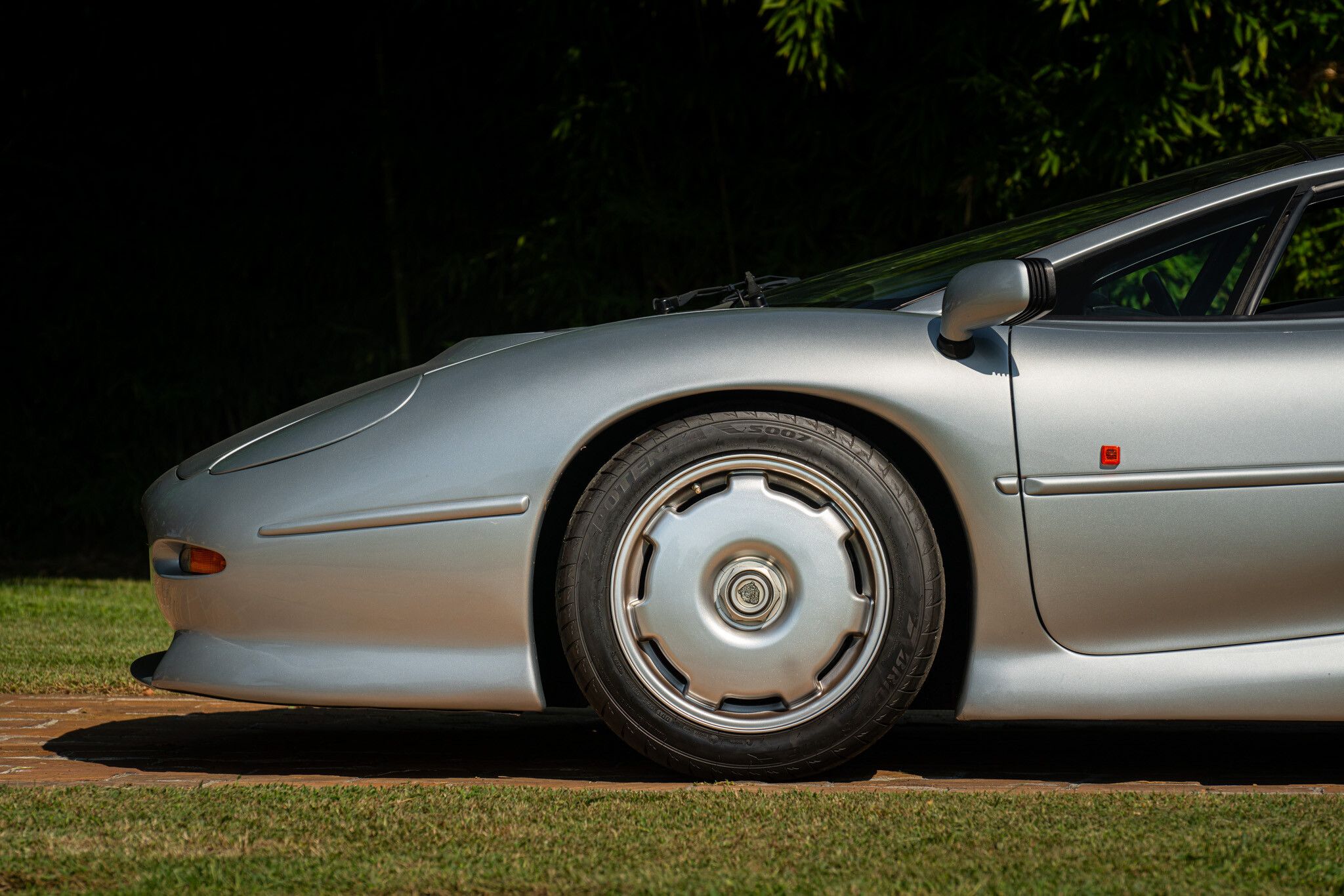 Jaguar XJ220 for sale | 1993 Jaguar XJ 220 - Image 21