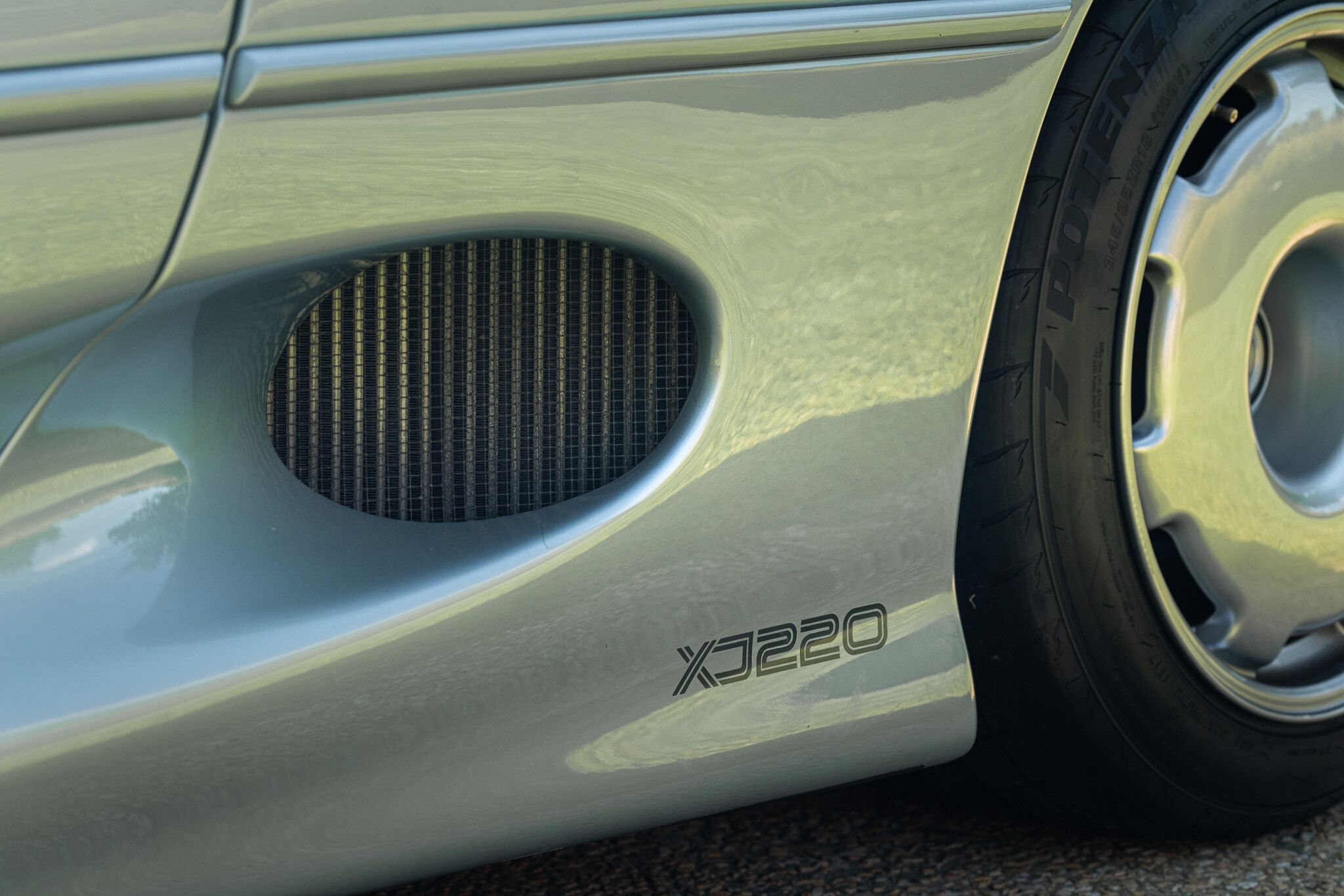 Jaguar XJ220 for sale | 1993 Jaguar XJ 220 - Image 29