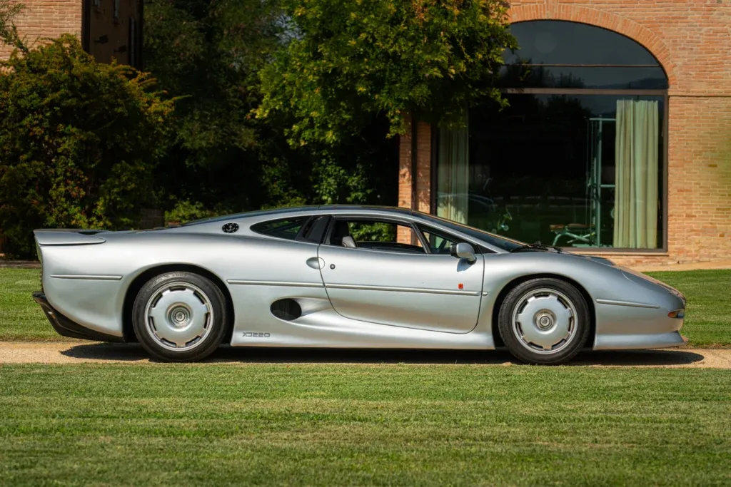 Jaguar XJ220 for sale | 1993 Jaguar XJ 220 - Image 4