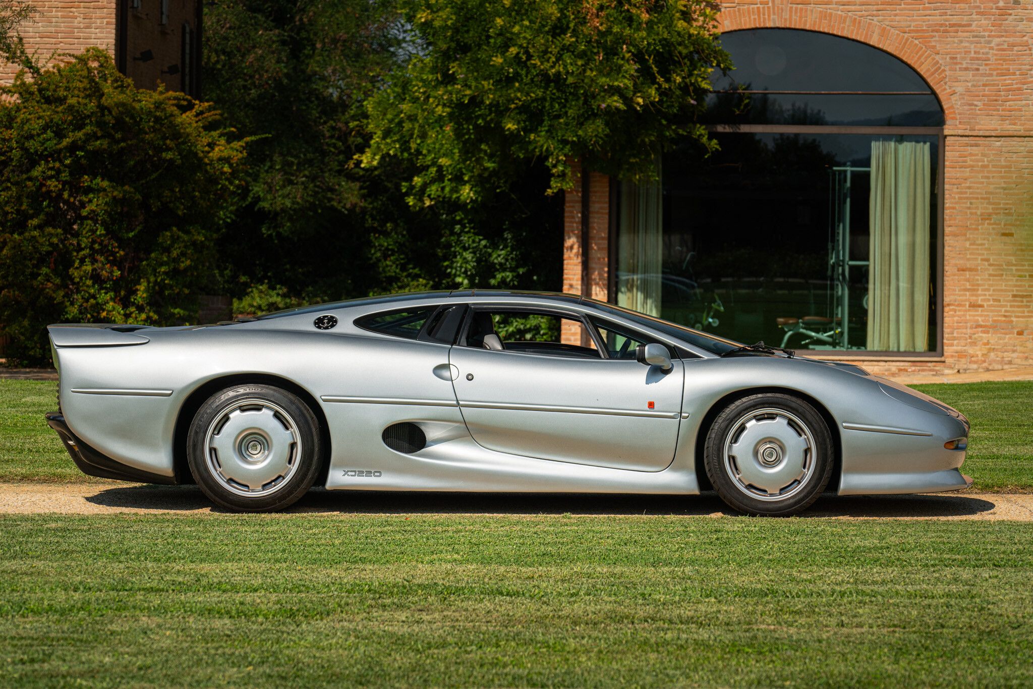 Jaguar XJ220 for sale | 1993 Jaguar XJ 220 - Image 4