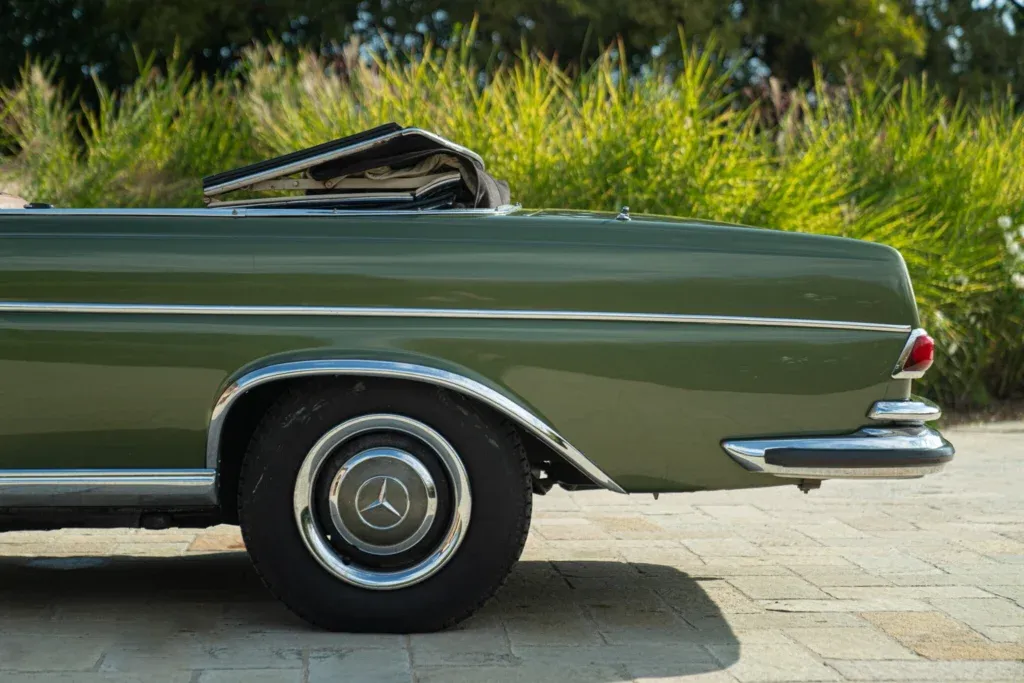 Mercedes-Benz Fintail (Heckflosse) for sale | 1964 MERCEDES-BENZ 220 SE CABRIOLET - Image 19