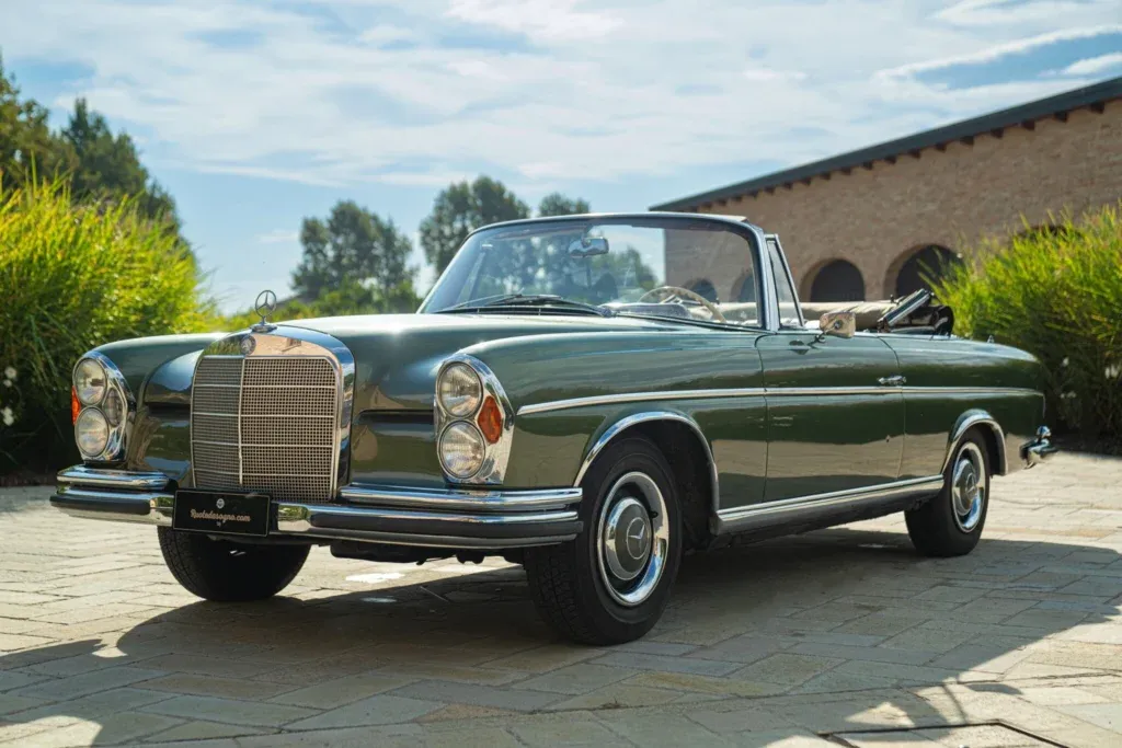 Mercedes-Benz Fintail (Heckflosse) for sale | 1964 MERCEDES-BENZ 220 SE CABRIOLET - Image 14