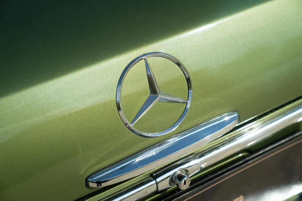 Mercedes-Benz Fintail (Heckflosse) for sale | 1964 MERCEDES-BENZ 220 SE CABRIOLET - Image 24