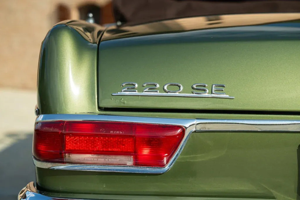 Mercedes-Benz Fintail (Heckflosse) for sale | 1964 MERCEDES-BENZ 220 SE CABRIOLET - Image 25