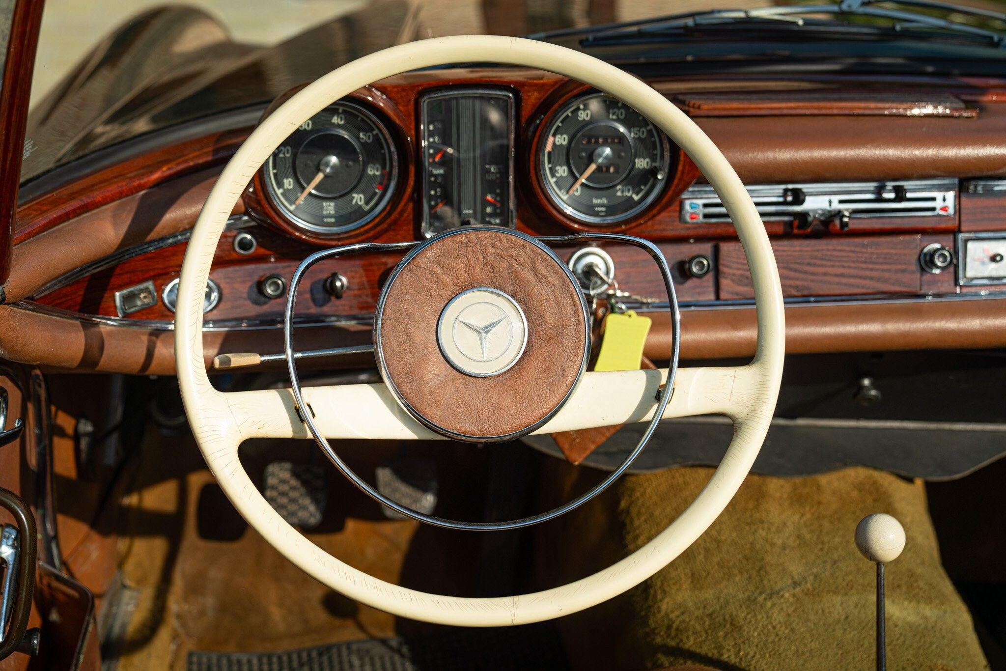 Mercedes-Benz Fintail (Heckflosse) for sale | 1964 MERCEDES-BENZ 220 SE CABRIOLET - Image 68