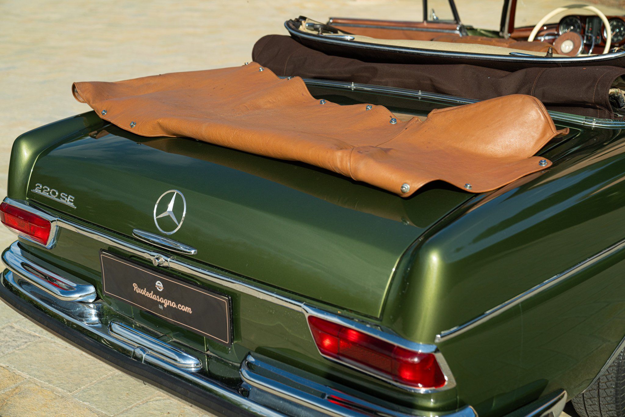 Mercedes-Benz Fintail (Heckflosse) for sale | 1964 MERCEDES-BENZ 220 SE CABRIOLET - Image 29