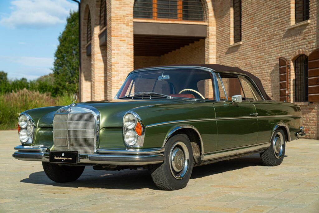 Mercedes-Benz Fintail (Heckflosse) for sale | 1964 MERCEDES-BENZ 220 SE CABRIOLET