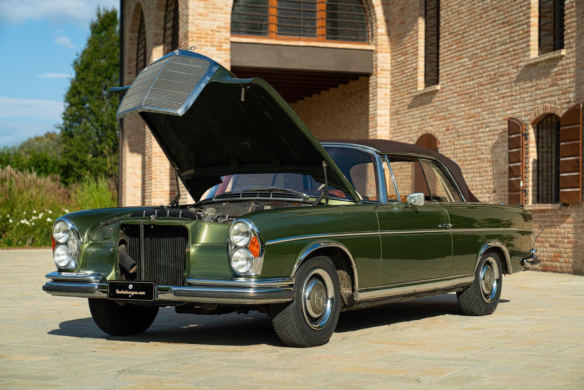 Mercedes-Benz Fintail (Heckflosse) for sale | 1964 MERCEDES-BENZ 220 SE CABRIOLET - Image 71