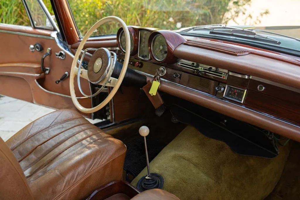 Mercedes-Benz Fintail (Heckflosse) for sale | 1964 MERCEDES-BENZ 220 SE CABRIOLET - Image 46