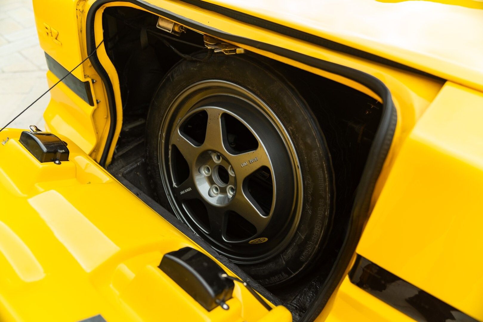 Alfa Romeo SZ/RZ (ES30) for sale | 1994 Alfa Romeo RZ - Image 79