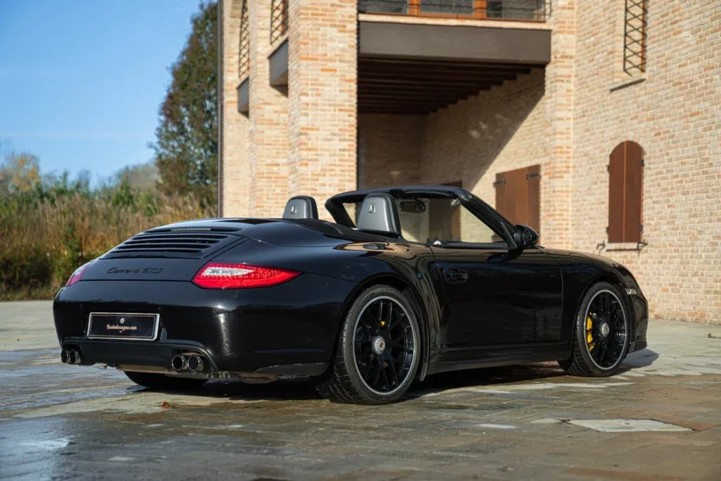 Porsche 911 for sale | 2011 PORSCHE 997 (911) CARRERA GTS - Image 11