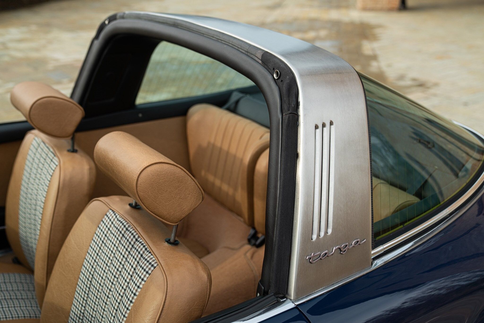 Porsche 911 for sale | 1972 Porsche 911 Targa 2.4 S - Image 9