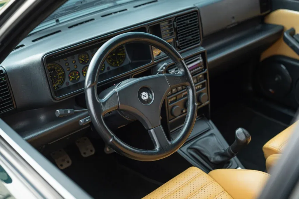 Lancia Delta for sale | 1992 LANCIA DELTA HF INTEGRALE “VERDE YORK” edizione limitata - Image 50