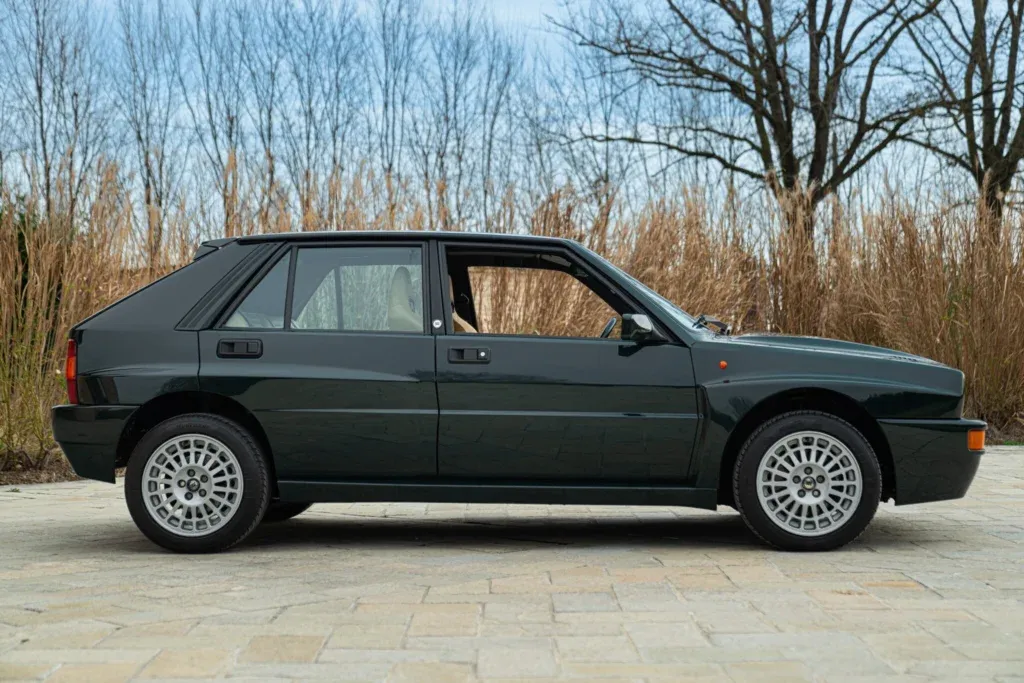 Lancia Delta for sale | 1992 LANCIA DELTA HF INTEGRALE “VERDE YORK” edizione limitata - Image 4