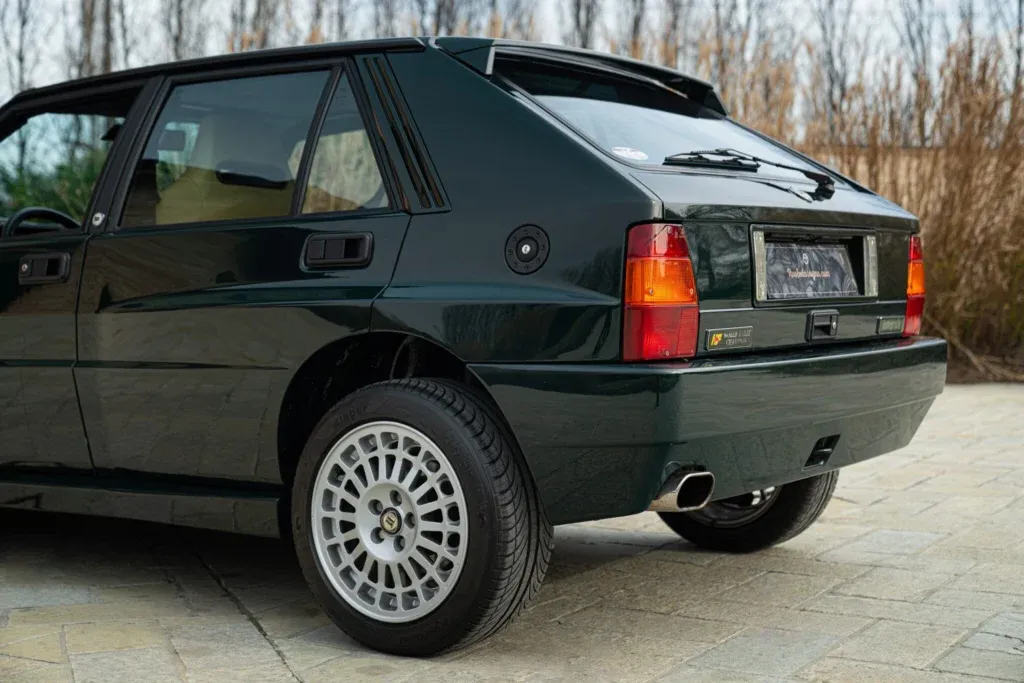 Lancia Delta for sale | 1992 LANCIA DELTA HF INTEGRALE “VERDE YORK” edizione limitata - Image 26