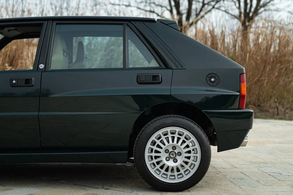 Lancia Delta for sale | 1992 LANCIA DELTA HF INTEGRALE “VERDE YORK” edizione limitata - Image 36