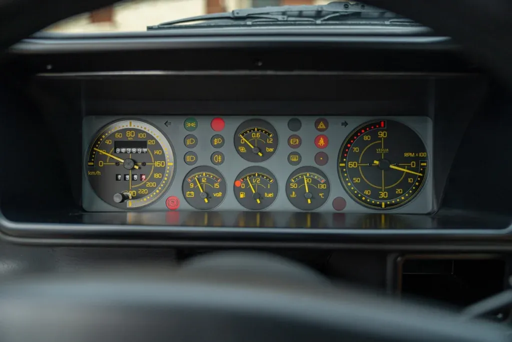 Lancia Delta for sale | 1992 LANCIA DELTA HF INTEGRALE “VERDE YORK” edizione limitata - Image 60