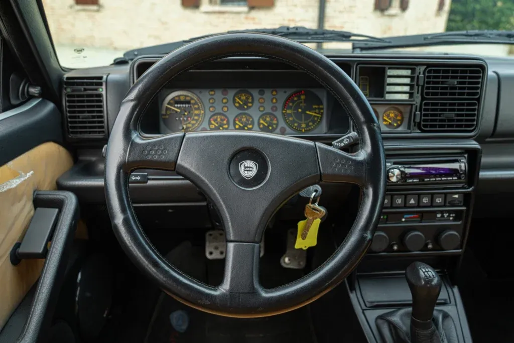 Lancia Delta for sale | 1992 LANCIA DELTA HF INTEGRALE “VERDE YORK” edizione limitata - Image 67