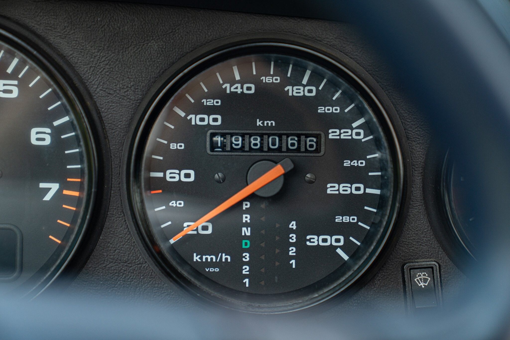 Porsche 911 for sale | 1991 PORSCHE 964 (911) CARRERA 2 CABRIOLET - Image 71