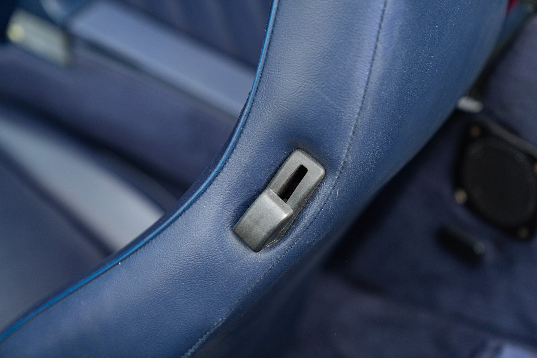 Porsche 911 for sale | 1991 PORSCHE 964 (911) CARRERA 2 CABRIOLET - Image 49